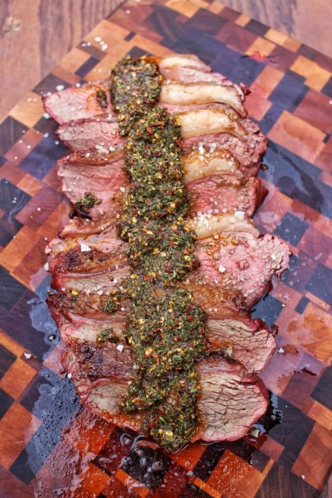 picanha is sliced