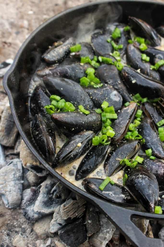 steamed mussels in beer on the cast iron