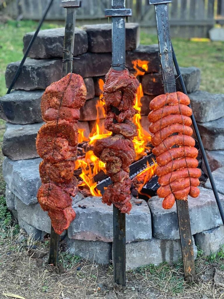 How to grill meat over an open fire