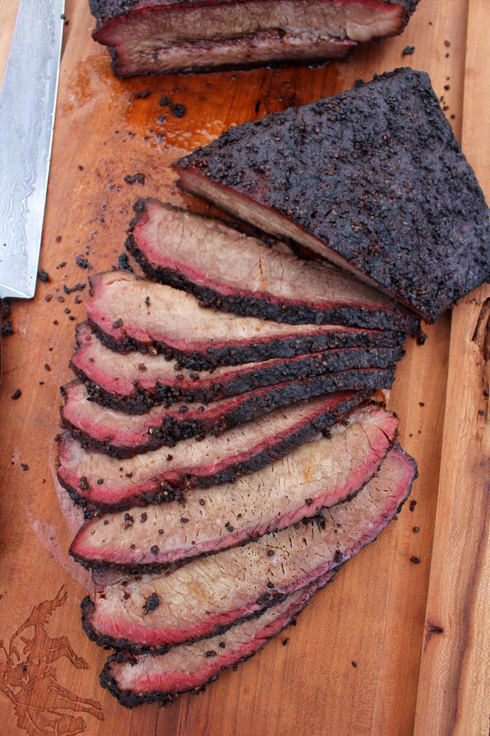 An overhead shot of the sliced easy smoked brisket.