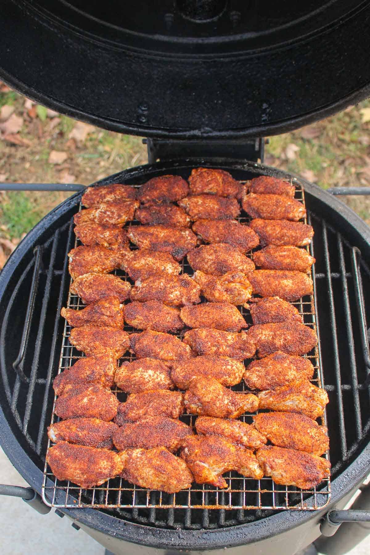 The wings set on the smoker ready to get cooking.