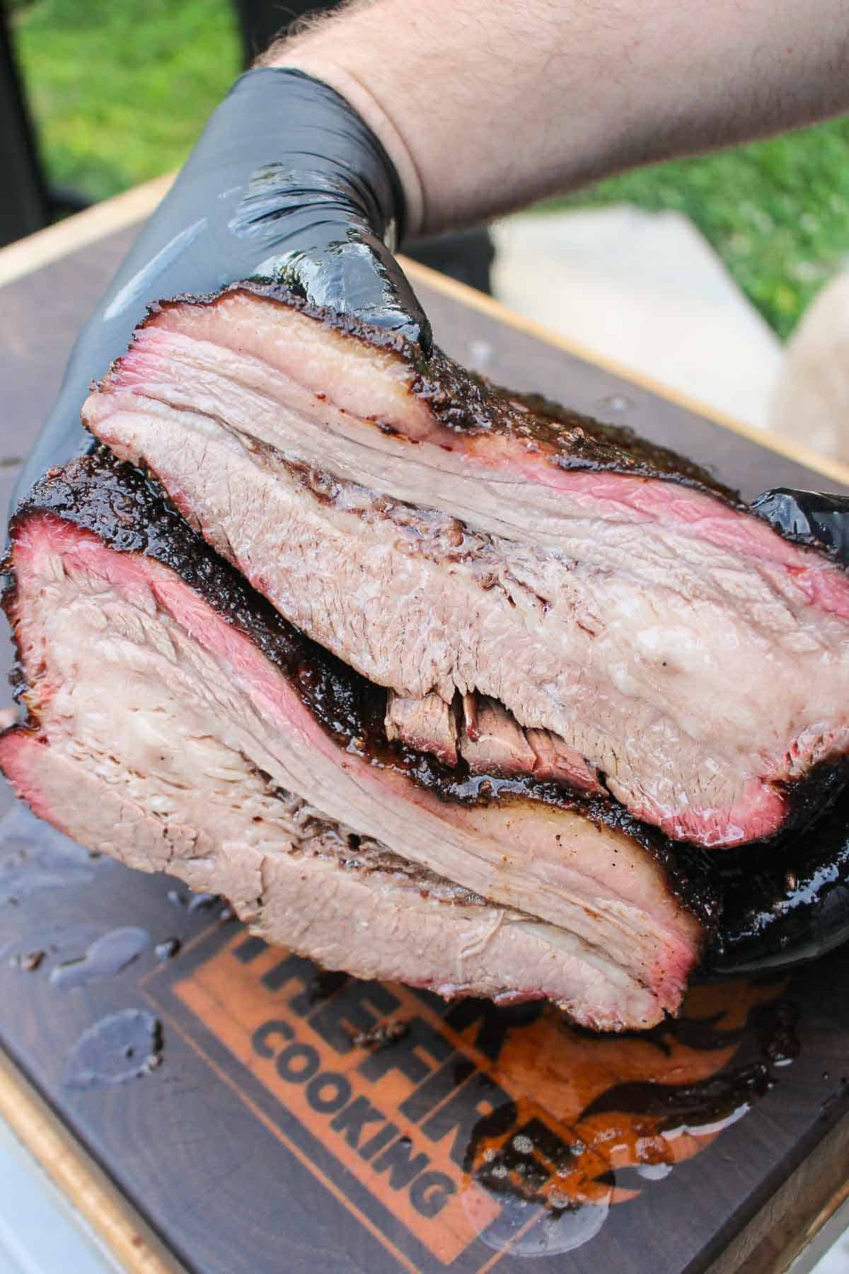 Foil Boat brisket side view after being sliced. 