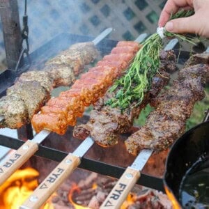 grilled meat is skewered.