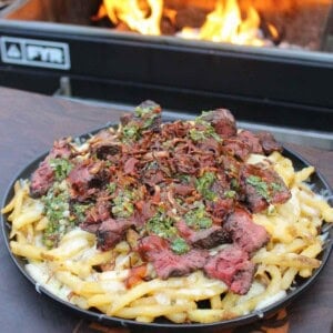 Cheese fries with chimichurri steak