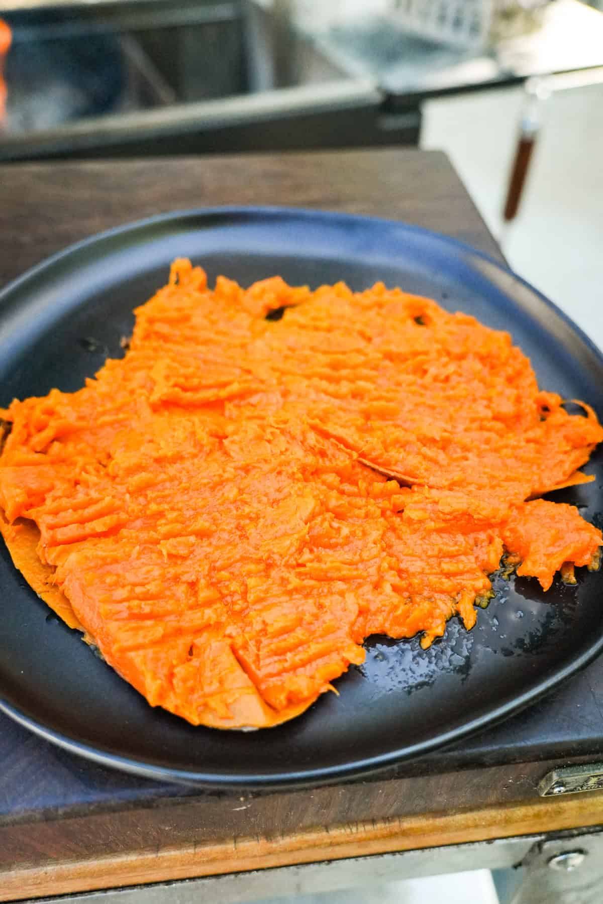 Mashed sweet potato as the base for healthy steak bowls